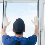 Pomiar moskitier, żaluzji i rolet - jak poprawnie zmierzyć otwory okienne?